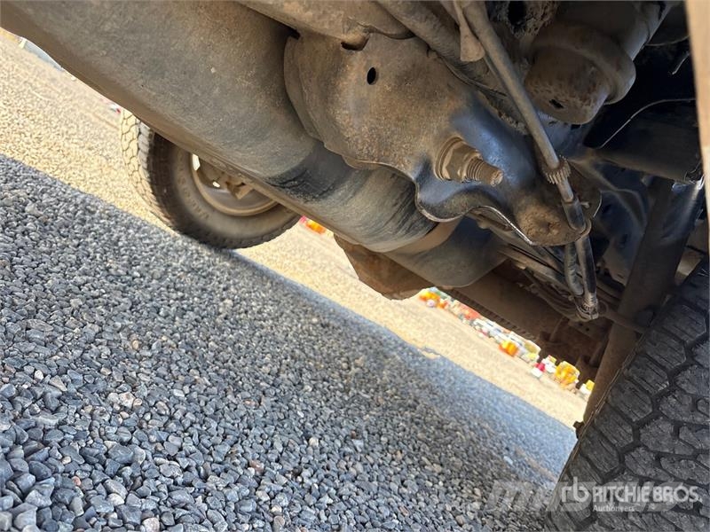 Ford F-150 XLT 4x4 Crew Cab Pickup Інше