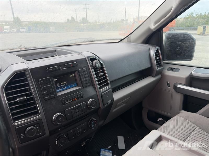 Ford F-150 XLT 4x4 Crew Cab Pickup Інше