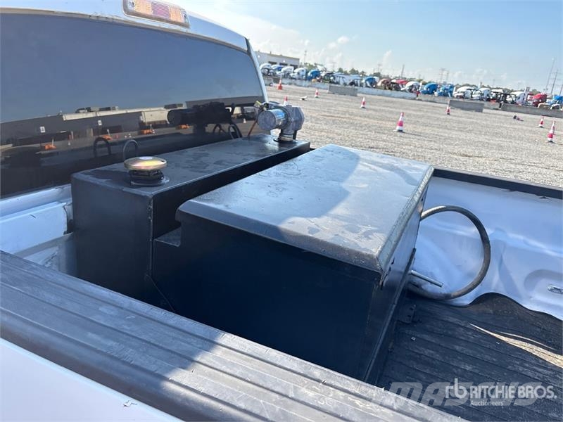 Ford F-150 XLT 4x4 Crew Cab Pickup Інше