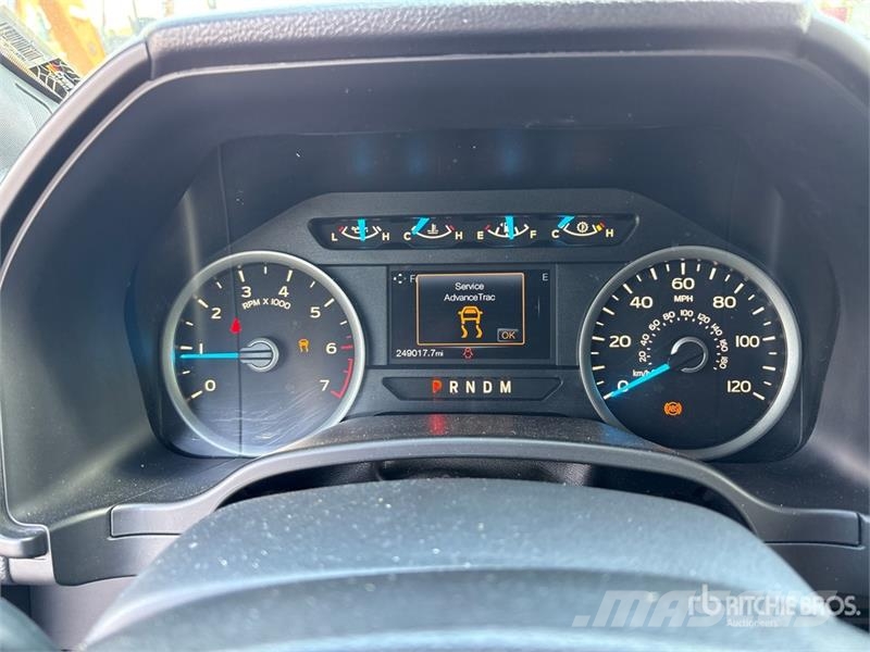 Ford F-150 XLT 4x4 Crew Cab Pickup その他