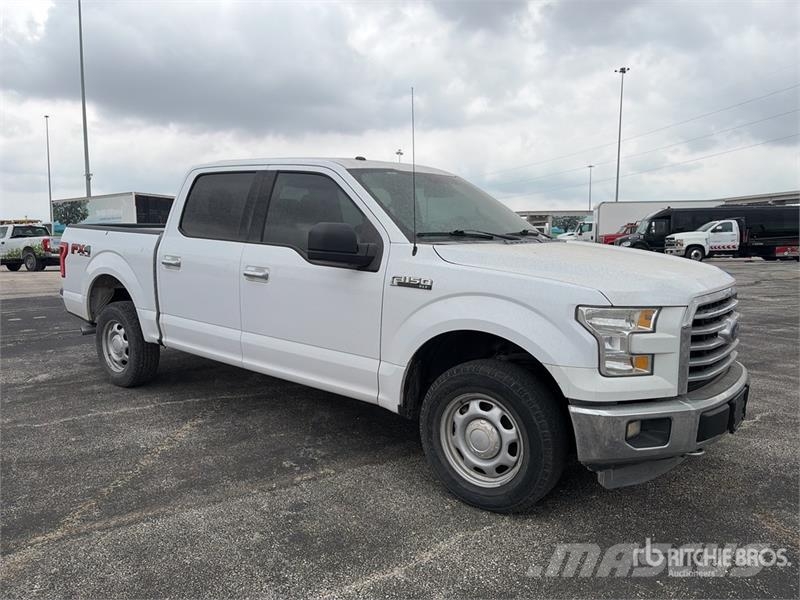 Ford F-150 XLT 4x4 Crew Cab Pickup Інше