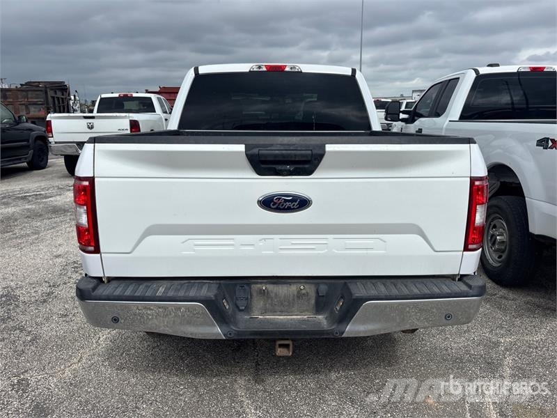 Ford F-150 XLT 4x4 Crew Cab Pickup أخرى