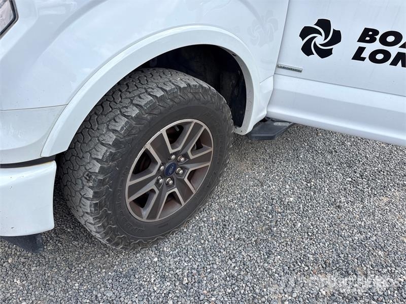 Ford F-150 XLT 4x4 Crew Cab Pickup その他