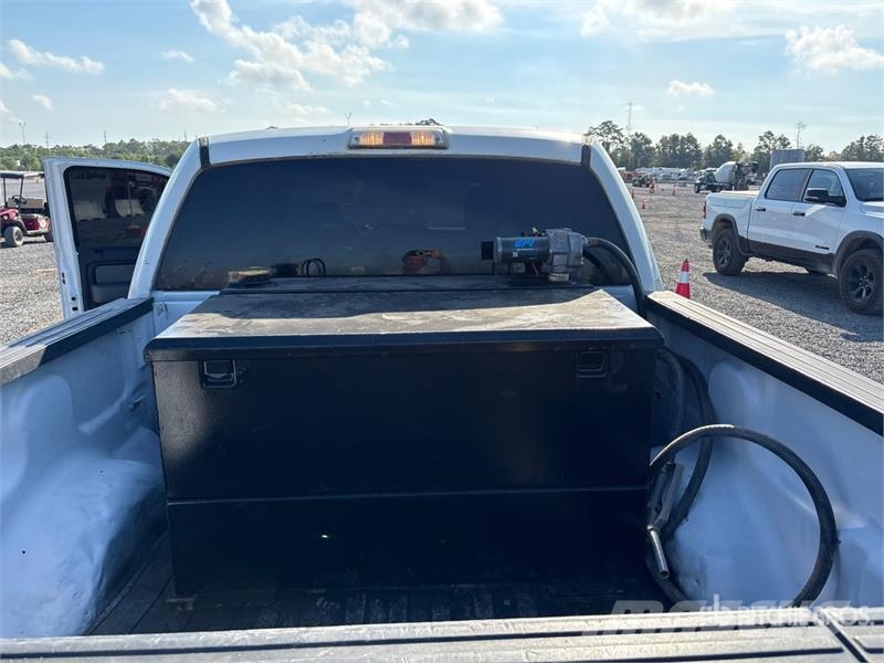 Ford F-150 XLT 4x4 Crew Cab Pickup Інше
