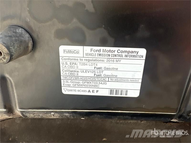 Ford F-150 XLT 4x4 Crew Cab Pickup その他