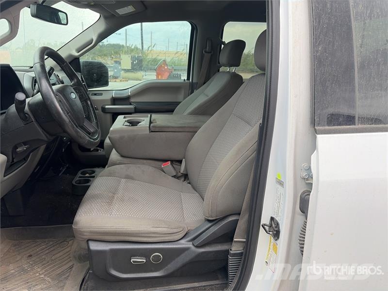 Ford F-150 XLT 4x4 Crew Cab Pickup Інше