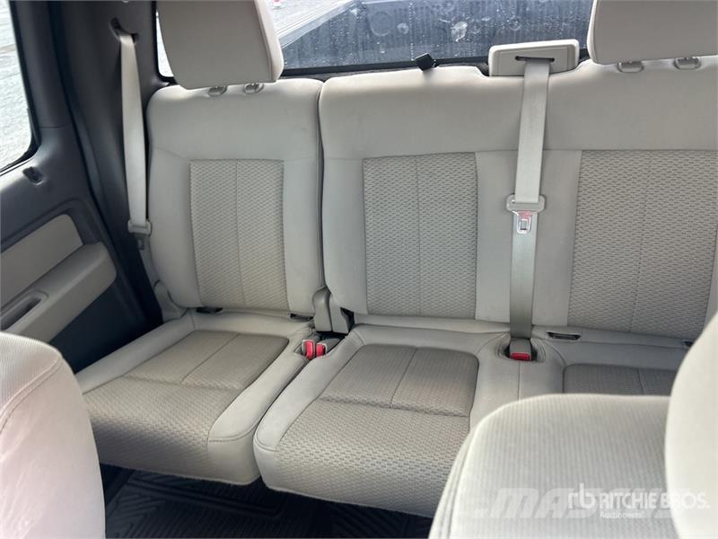 Ford F-150 XLT 4x4 Crew Cab Pickup (Inoperable) Други
