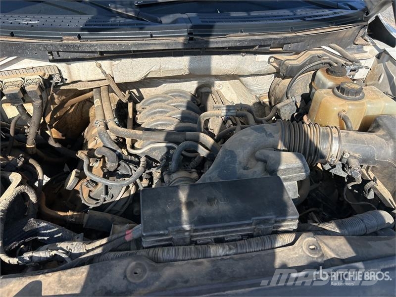 Ford F-150 XLT 4x4 Crew Cab Pickup Інше