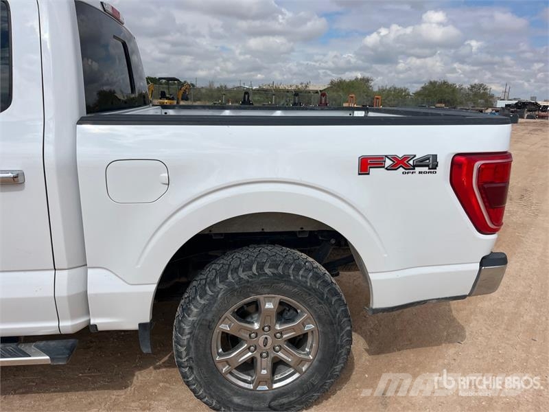 Ford F-150 XLT 4x4 Crew Cab Pickup Drugi