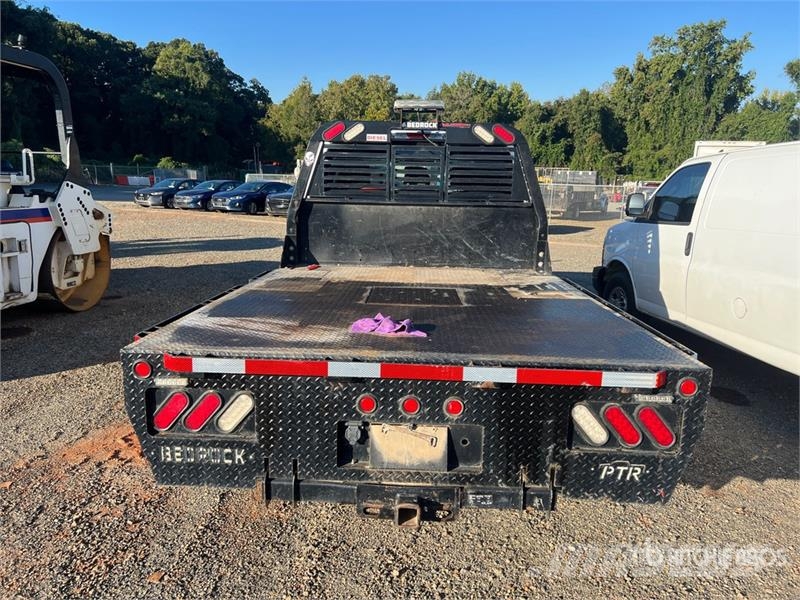 Ford F-250 Tovornjaki s kesonom/platojem