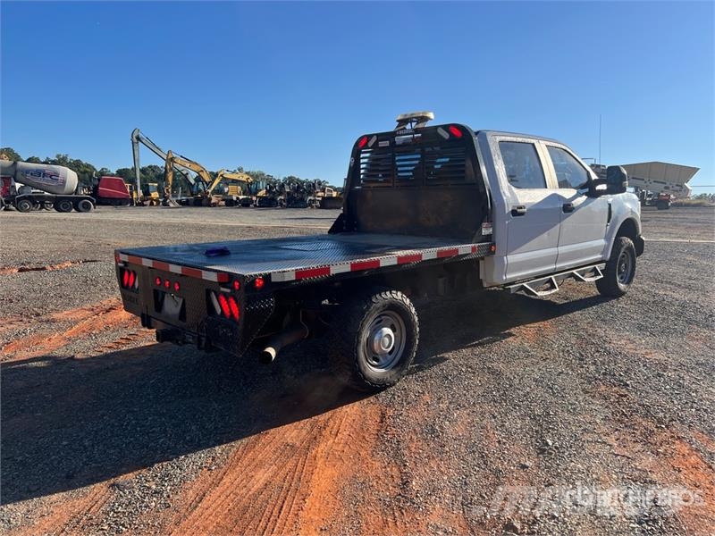 Ford F-250 Tovornjaki s kesonom/platojem