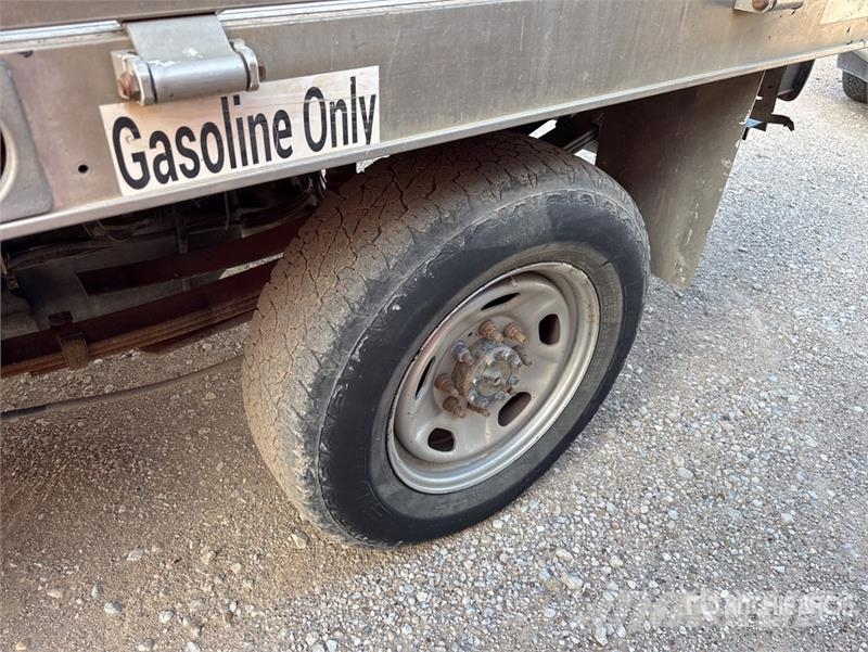 Ford F-250 Pritschenwagen/Pritschenwagen mit Seitenklappe