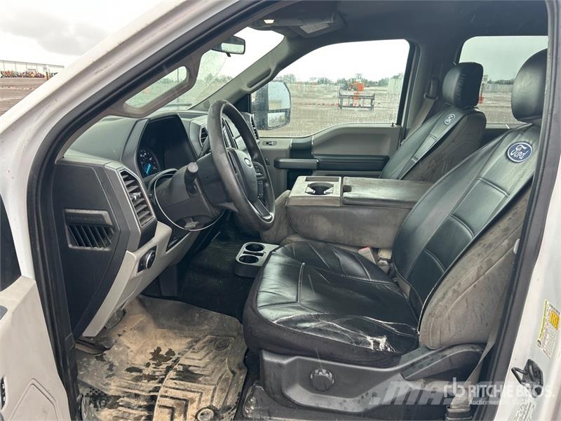 Ford F-250 Cabinas e interior