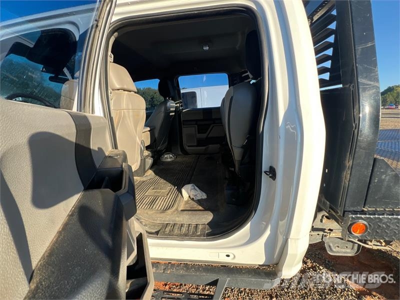 Ford F-250 Tovornjaki s kesonom/platojem