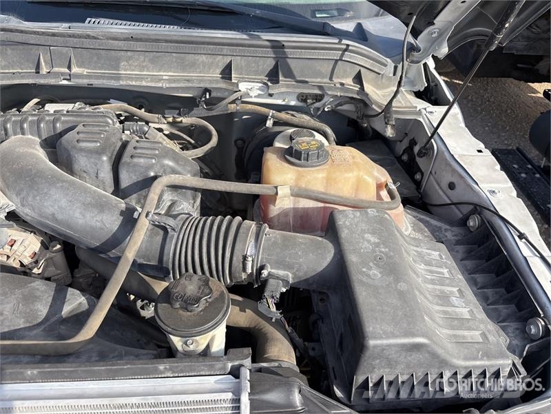 Ford F-250 Pritschenwagen/Pritschenwagen mit Seitenklappe