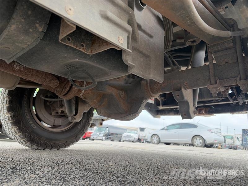 Ford F-250 4x2 Crew Cab Pickup (Inoperable) Drugi