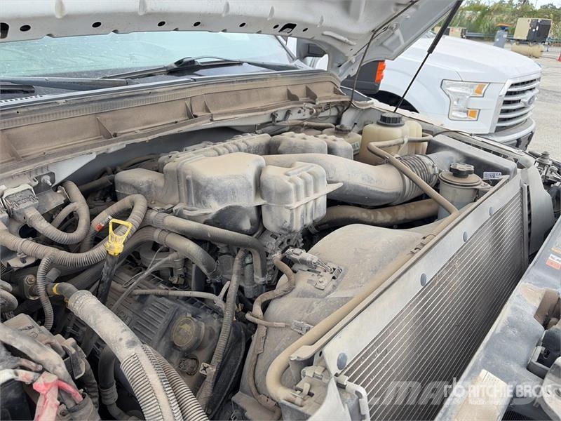 Ford F-250 4x2 Crew Cab Pickup (Inoperable) Drugi