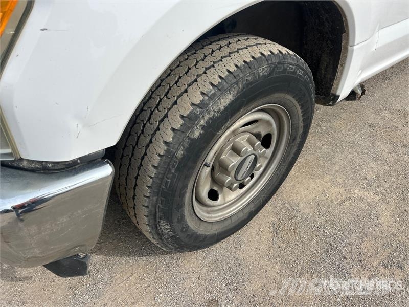 Ford F-250 4x2 Crew Cab Pickup Citi