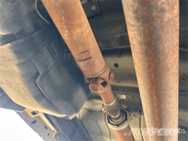 Ford F-250 4x2 Crew Cab Pickup Furgoni altro