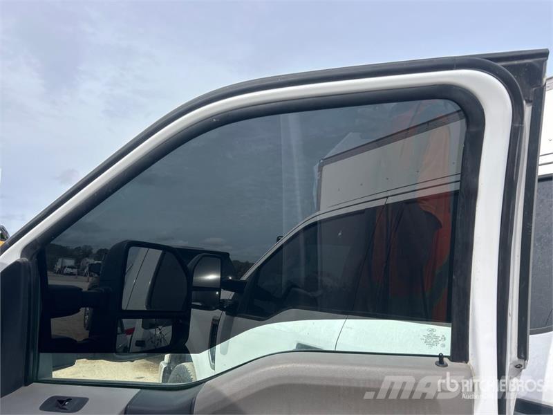 Ford F-250 4x2 Crew Cab Pickup Citi