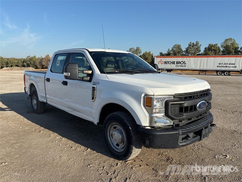 Ford F-250 4x2 Crew Cab Pickup Ostalo