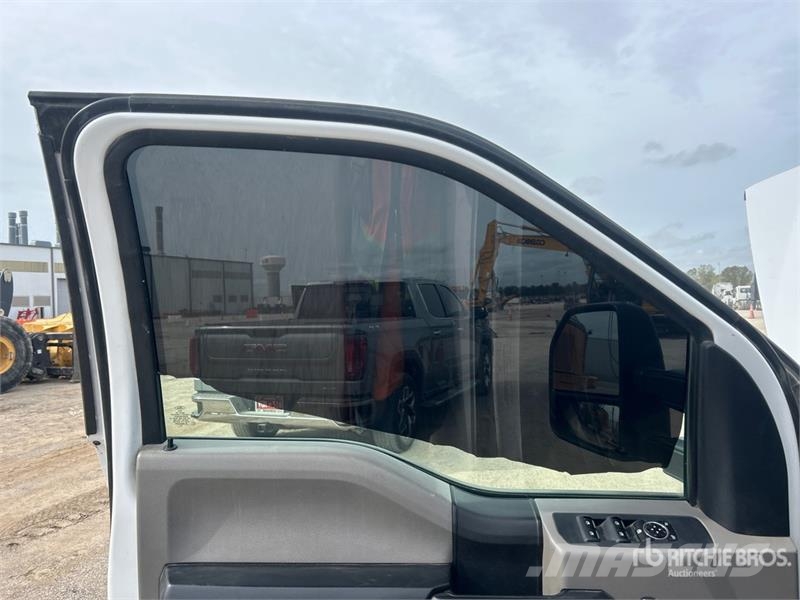 Ford F-250 4x2 Crew Cab Pickup Citi