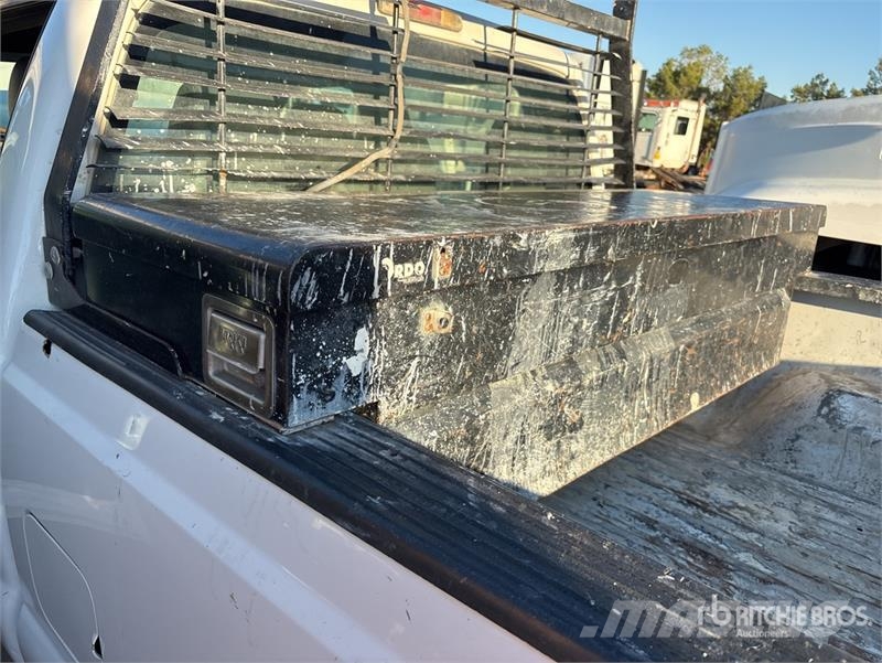 Ford F-250 4x2 Crew Cab Pickup Ostalo