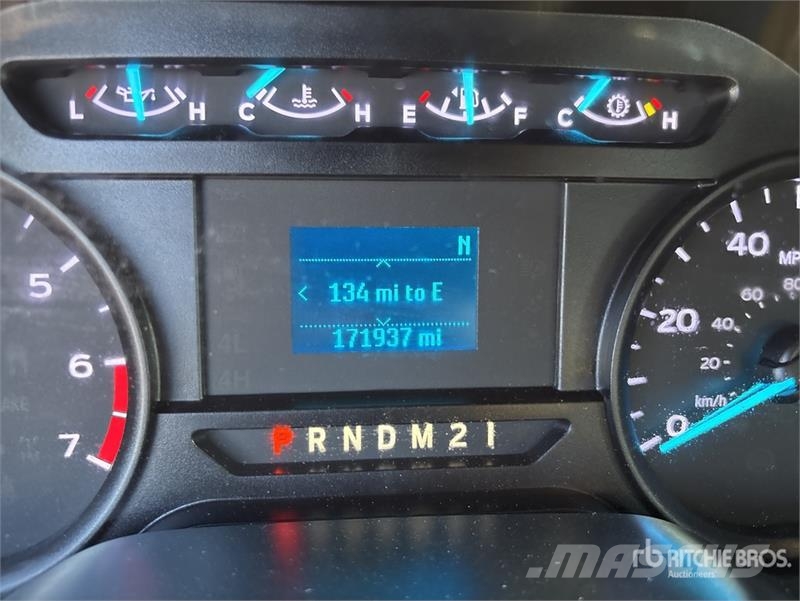 Ford F-250 4x2 Crew Cab Pickup Ostalo