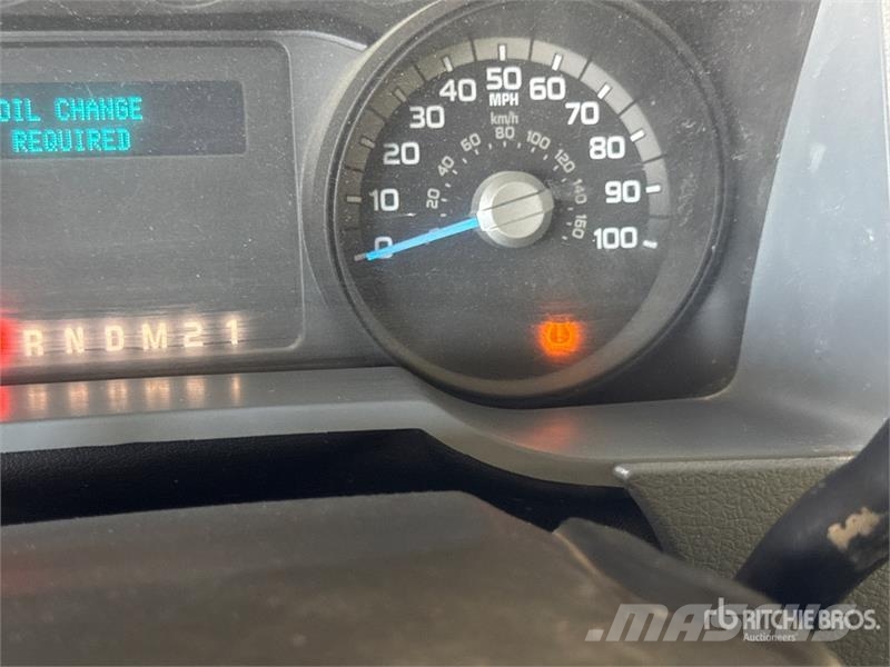 Ford F-250 4x2 Crew Cab Pickup 其他