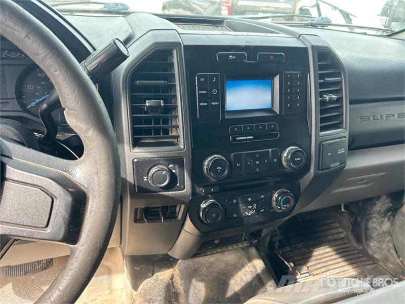 Ford F-250 4x2 Crew Cab Pickup Citi