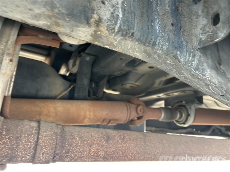 Ford F-250 4x2 Crew Cab Pickup Furgoni altro