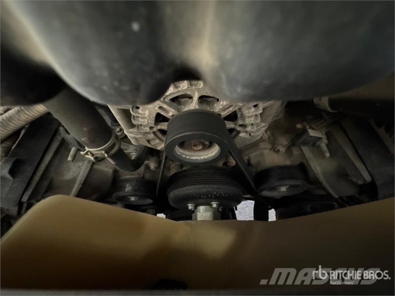 Ford F-250 4x2 Crew Cab Pickup 其他