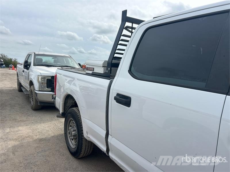 Ford F-250 4x2 Crew Cab Pickup Citi