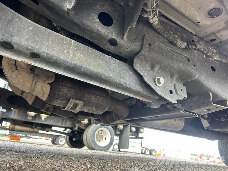 Ford F-250 4x2 Crew Cab Pickup Muu