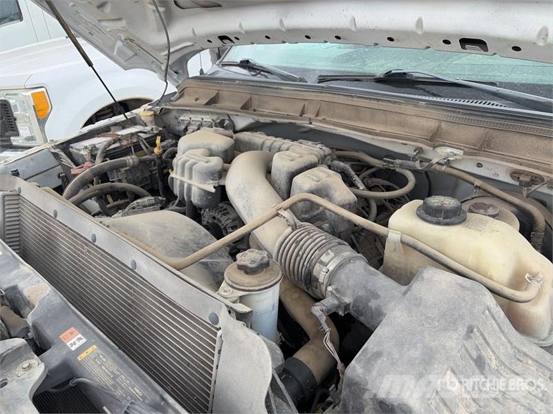 Ford F-250 4x2 Crew Cab Pickup (Inoperable) Drugi