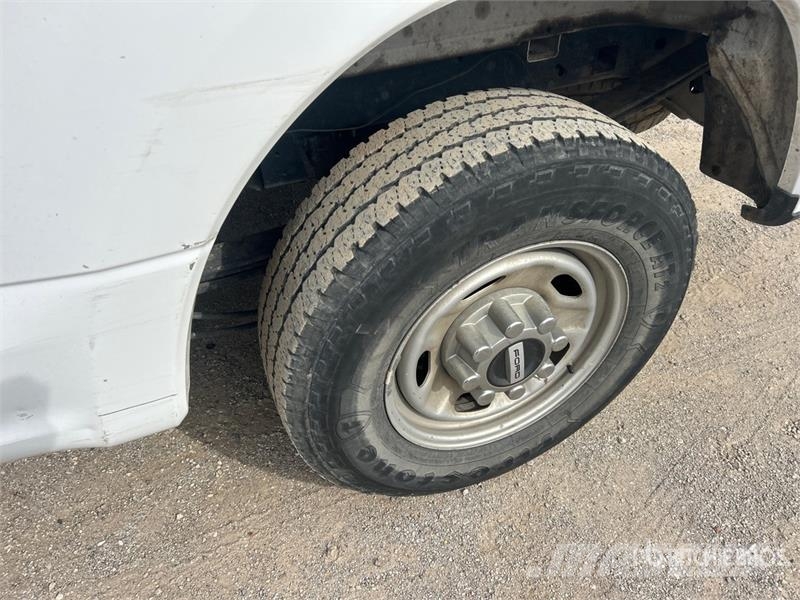 Ford F-250 4x2 Crew Cab Pickup Citi
