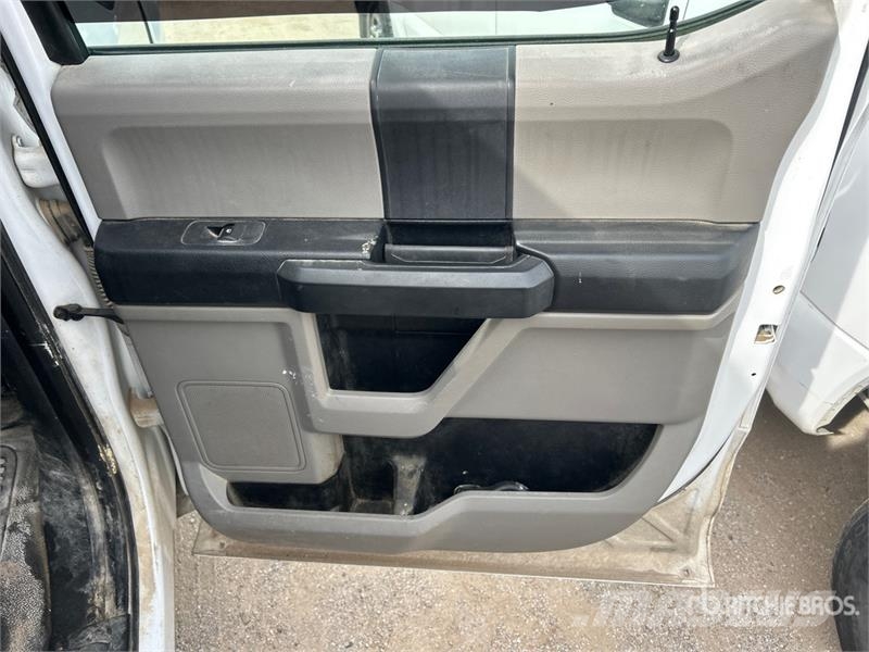 Ford F-250 4x2 Crew Cab Pickup Citi