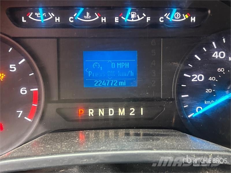 Ford F-250 4x2 Crew Cab Pickup Άλλα Vans