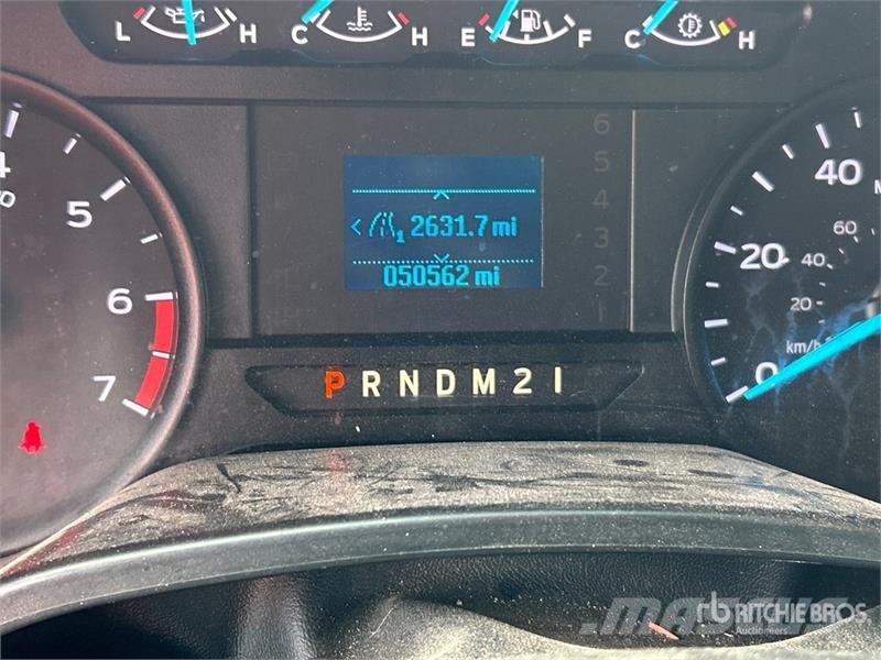 Ford F-250 4x2 Crew Cab Pickup Muu