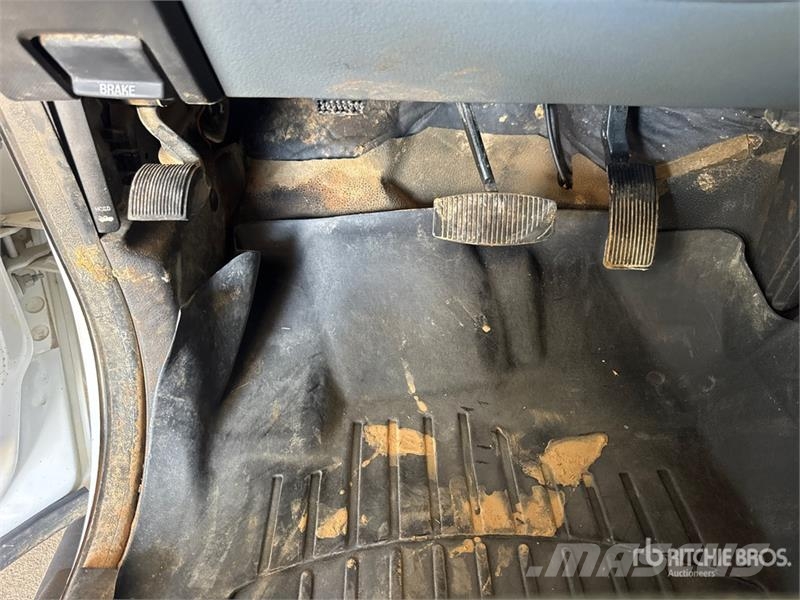 Ford F-250 4x2 Crew Cab Pickup 其他