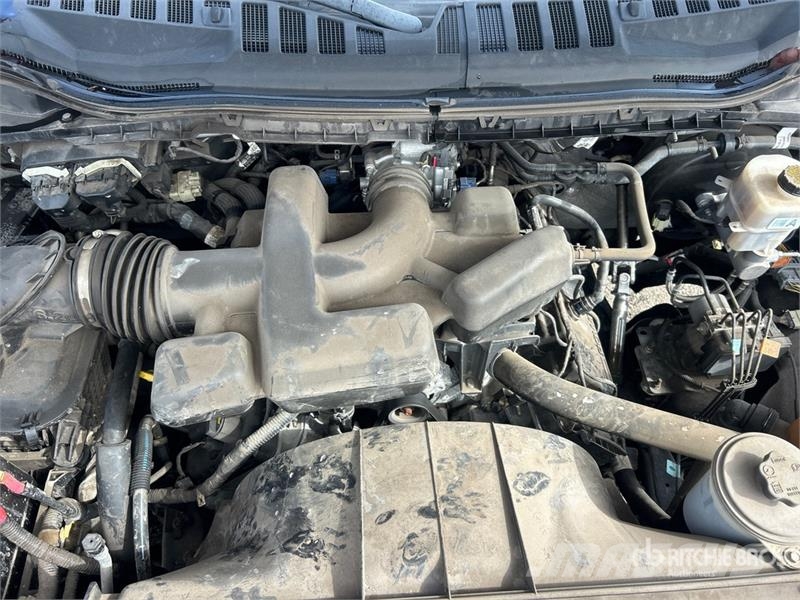 Ford F-250 4x2 Crew Cab Pickup Muu
