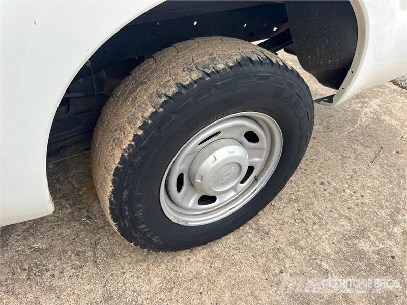 Ford F-250 4x2 Crew Cab Pickup 其他