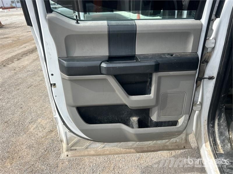 Ford F-250 4x2 Crew Cab Pickup Citi