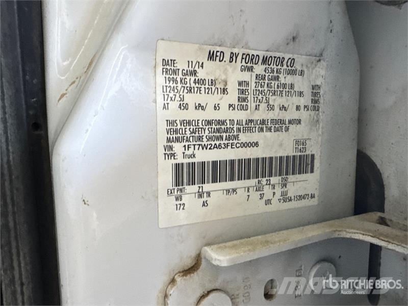 Ford F-250 4x2 Crew Cab Pickup 其他