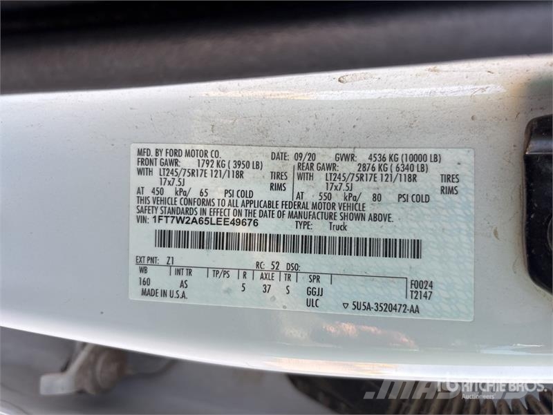 Ford F-250 4x2 Crew Cab Pickup Ostalo