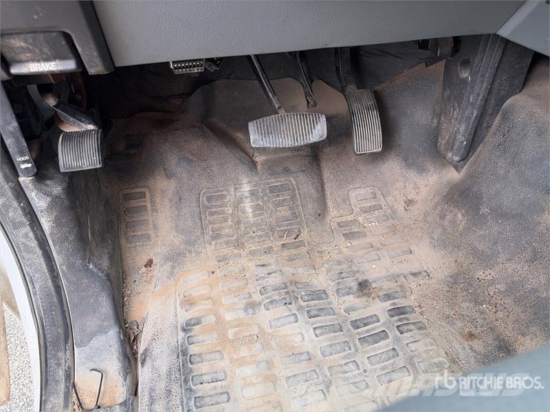 Ford F-250 4x2 Crew Cab Pickup (Inoperable) Drugi