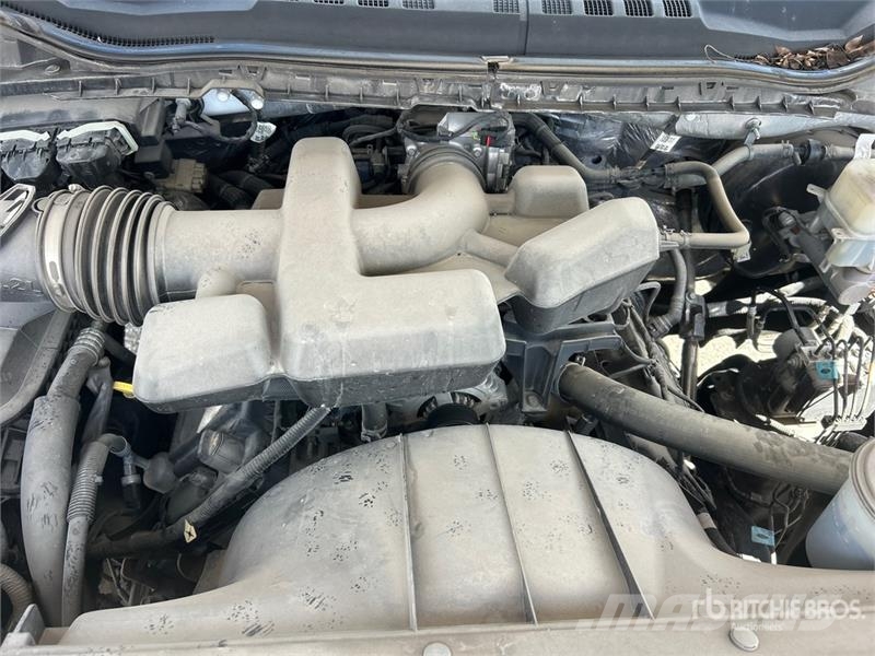 Ford F-250 4x2 Crew Cab Pickup Otras furgonetas