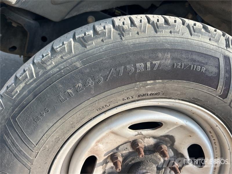 Ford F-250 4x2 Crew Cab Pickup Furgoni altro