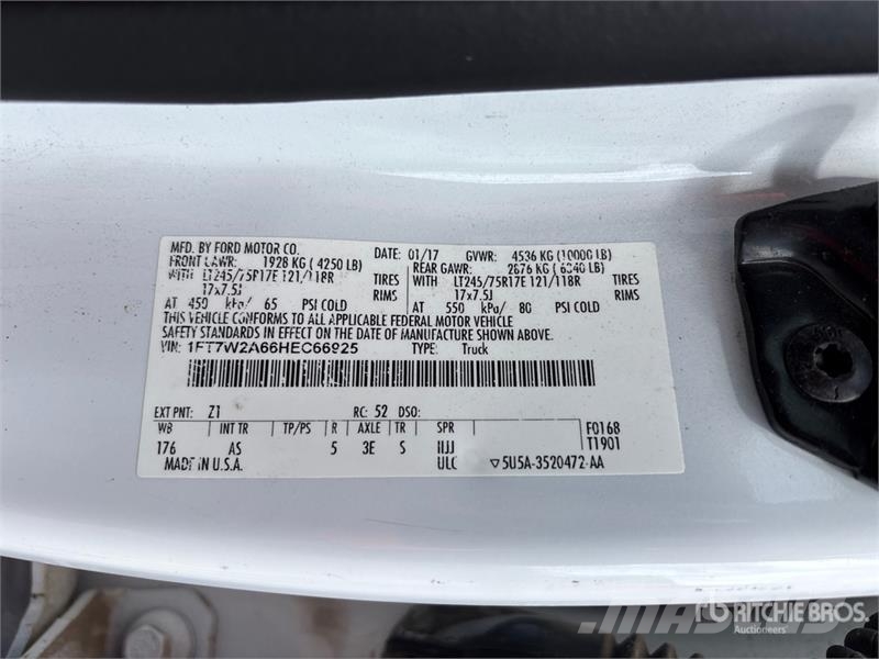 Ford F-250 4x2 Crew Cab Pickup (Inoperable) Ostalo