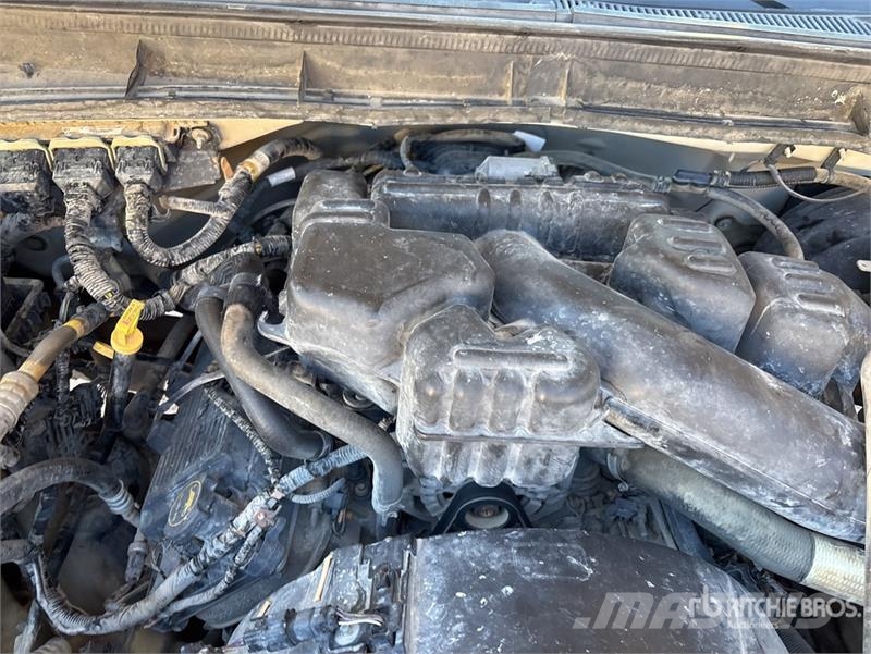Ford F-250 4x2 Crew Cab Pickup Ostalo